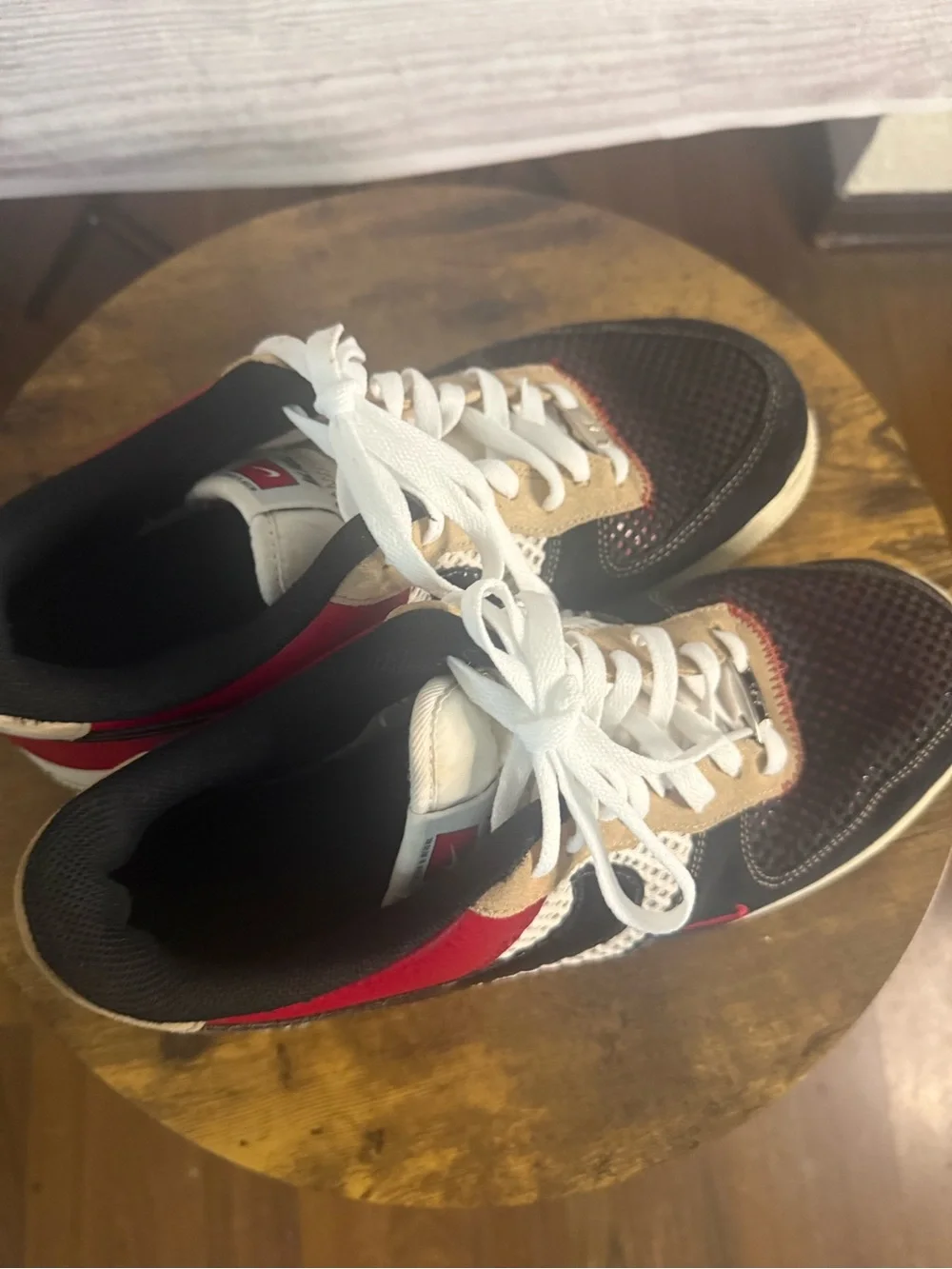 Nike Kids Sneakers in Black, Red, White, Tan